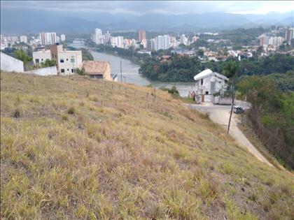 Terreno à Venda