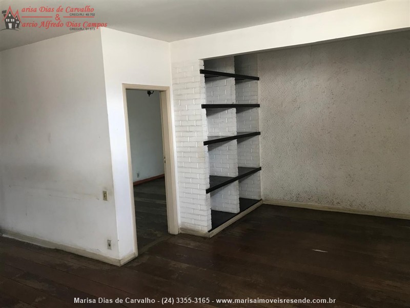 Casa a Venda no Centro em Resende