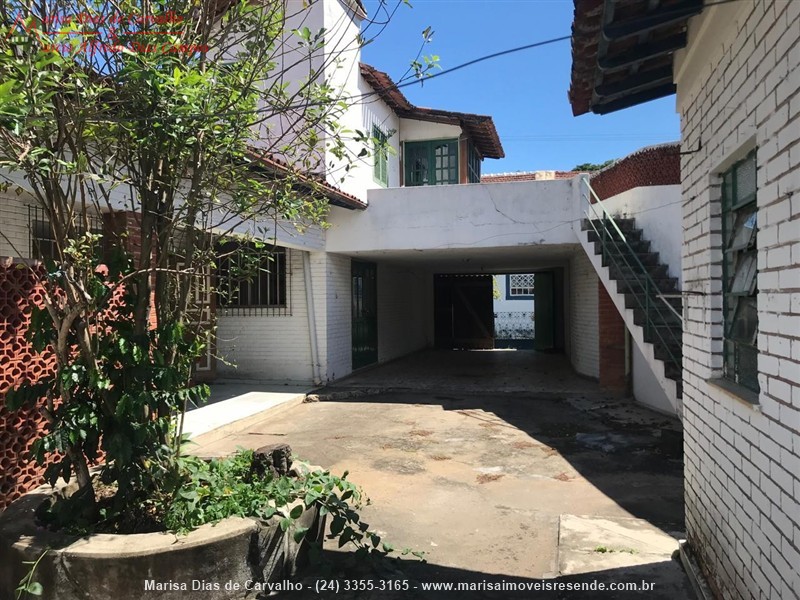 Casa a Venda no Centro em Resende