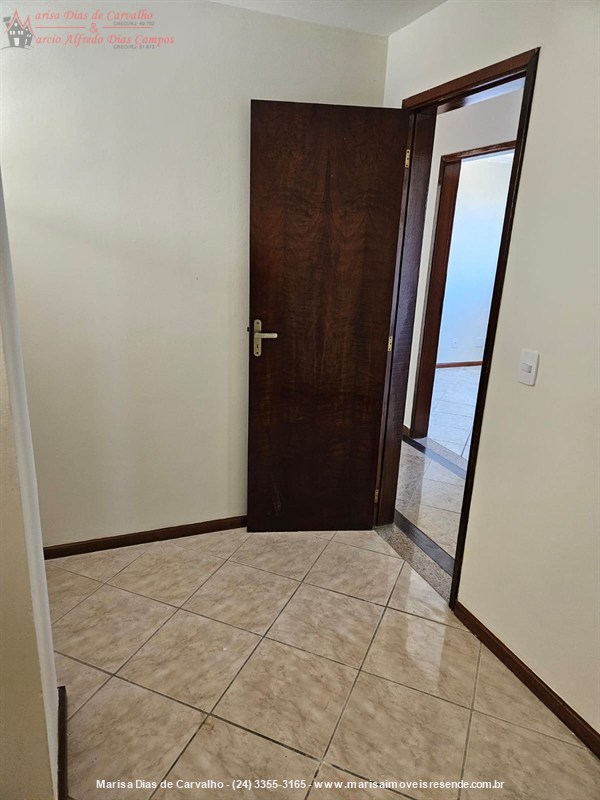 Cobertura para Alugar no Comercial em Resende - Foto do Im�vel